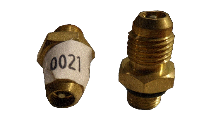 Заправочный штуцер R12 